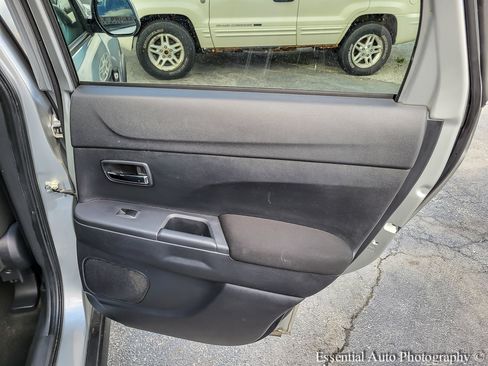 Used 2023 Mitsubishi Outlander Sport AWD image 25