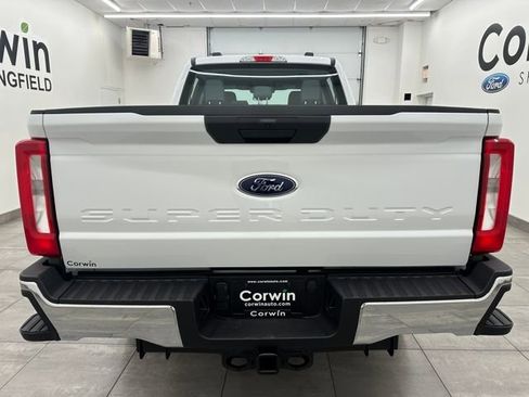 New 2026 Ford F250 XL w/ XL Chrome Package image 4