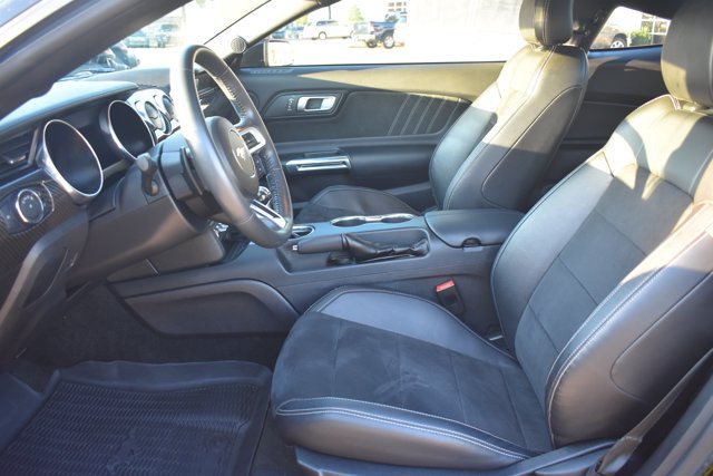Used 2018 Ford Mustang GT Premium w/ Carbon Sport Interior Package RWD image 15
