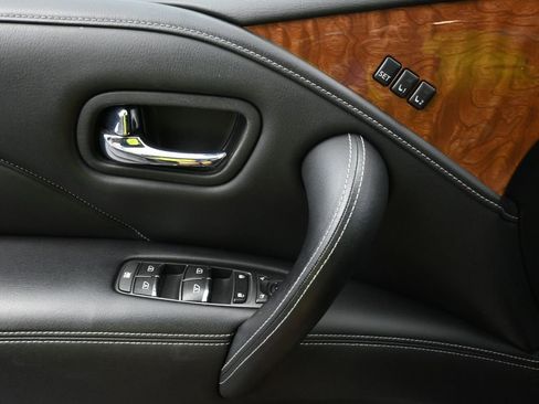 Used 2019 INFINITI QX80 Luxe image 18