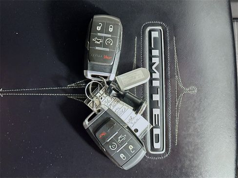 Used 2020 RAM 3500 Limited image 35