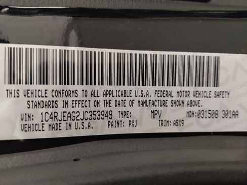 Used 2018 Jeep Grand Cherokee Laredo image 33