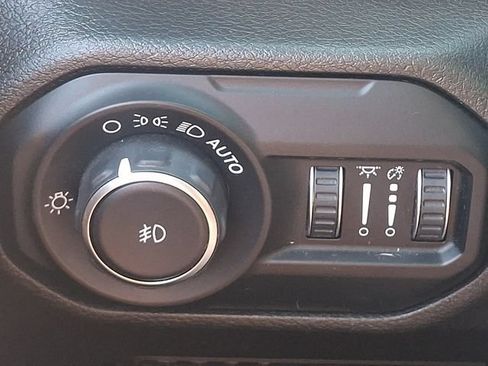 Used 2018 Jeep Wrangler Unlimited Sport S AWD/4WD image 23