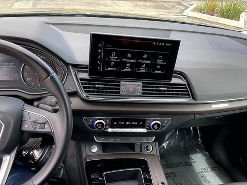 Used 2023 Audi Q5 2.0T Premium w/ Convenience Package AWD/4WD image 6
