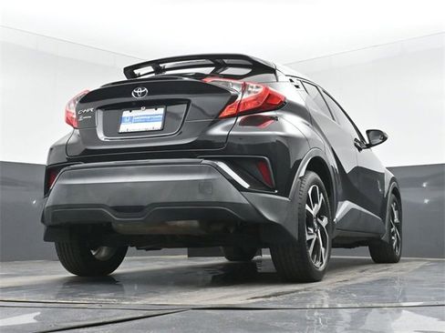 Used 2018 Toyota C-HR image 41