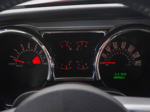 Used 2006 Ford Mustang GT Premium RWD image 23