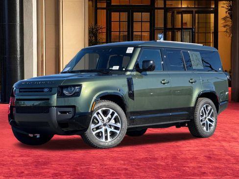 New 2026 Land Rover Defender 130 X-Dynamic SE image 2