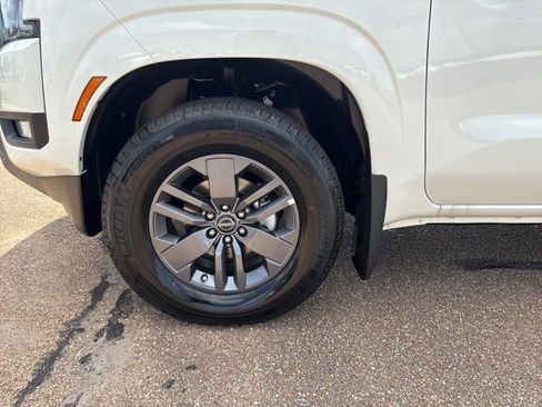 New 2025 Nissan Frontier SV w/ SV Convenience Package image 8