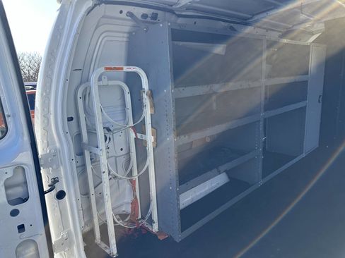 Used 2010 Ford E-150 and Econoline 150 image 24