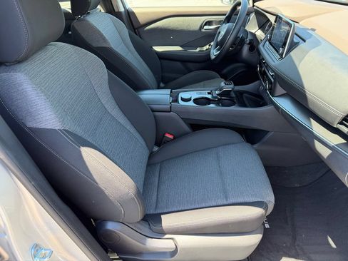 Used 2023 Nissan Rogue SV AWD/4WD image 15