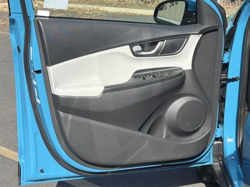 Used 2022 Hyundai Kona SEL w/ Convenience Package image 25