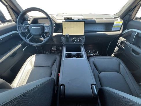 New 2026 Land Rover Defender 110 V8 AWD/4WD image 13