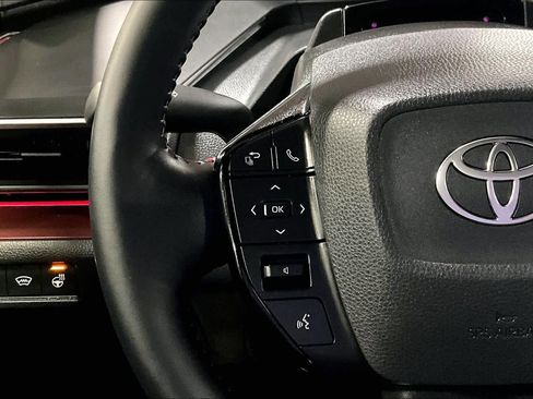 Used 2025 Toyota Prius Plug-In Hybrid image 22