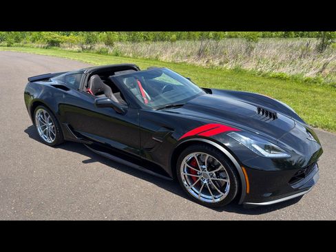 Used 2019 Chevrolet Corvette Grand Sport RWD image 2