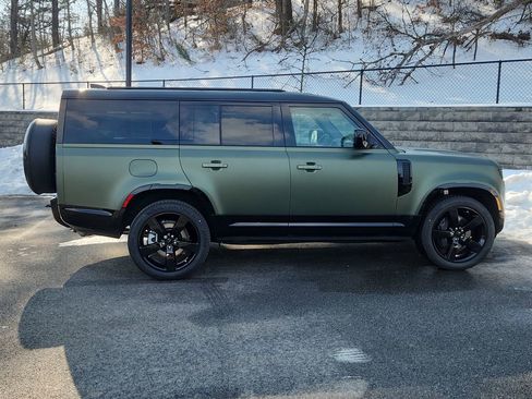 Used 2026 Land Rover Defender 130 X-Dynamic SE image 11