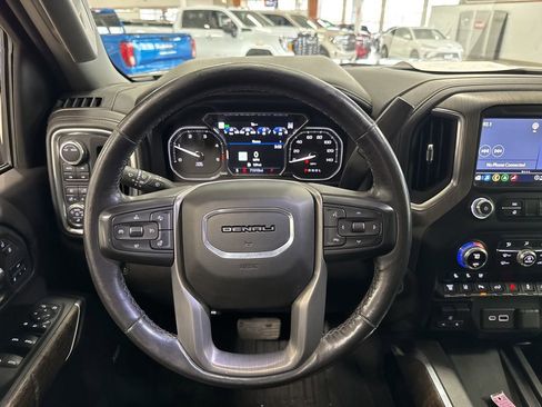 Used 2022 GMC Sierra 3500 Denali w/ Denali Ultimate Package image 15