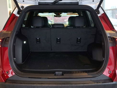 Certified 2025 Chevrolet Equinox ACTIV w/ Safety and Technology Package image 28