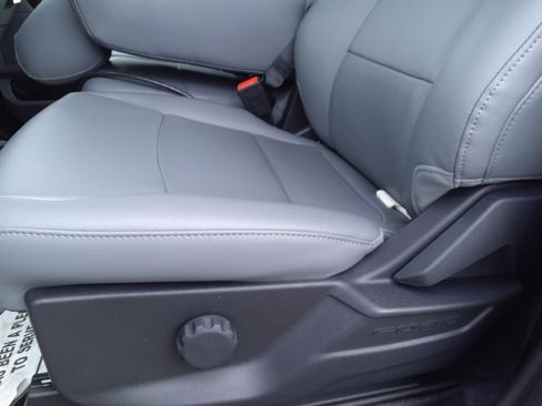 New 2024 Ford F550 4x4 Regular Cab Super Duty image 11