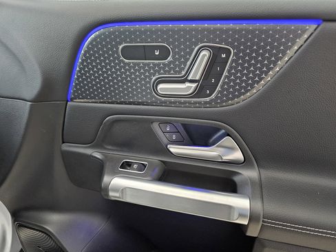 New 2026 Mercedes-Benz GLB 250 4MATIC image 18