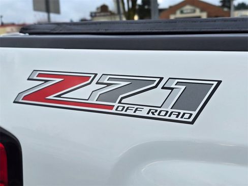 Used 2017 Chevrolet Silverado 1500 LT w/ All Star Edition image 13