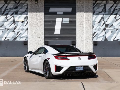 Used 2017 Acura NSX image 12