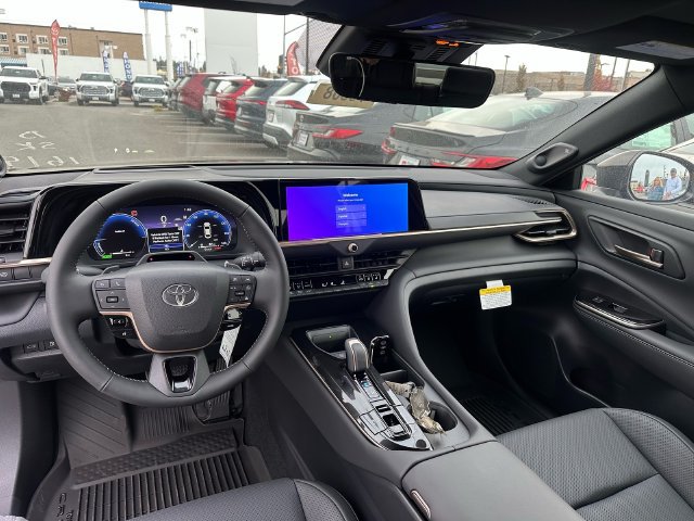 New 2027 Toyota Crown Platinum AWD/4WD image 6
