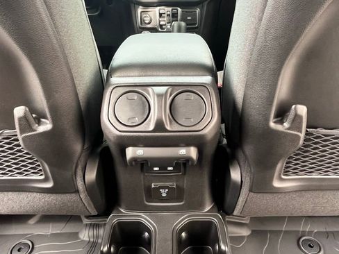 New 2026 Jeep Wrangler Unlimited Rubicon image 25