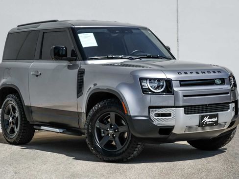 Used 2022 Land Rover Defender 90 image 6