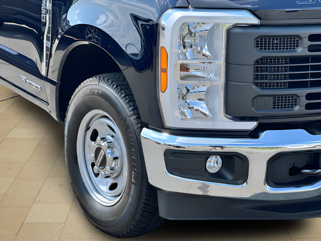 Used 2025 Ford F350 XL w/ 360-Degree Camera Package RWD image 35