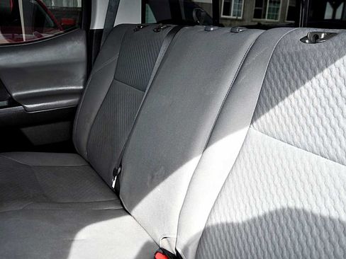 Used 2021 Toyota Tacoma SR5 RWD image 11