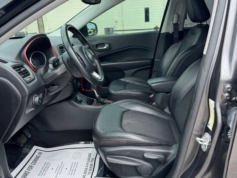 Used 2019 Jeep Compass Trailhawk AWD/4WD image 10