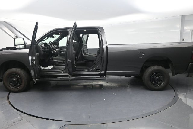 Used 2026 RAM 2500 Tradesman AWD/4WD image 32