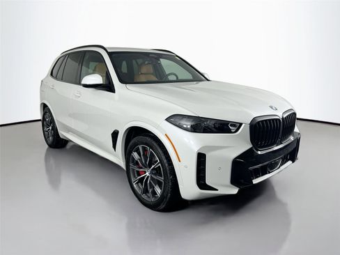 Used 2025 BMW X5 xDrive40i w/ M Sport Package image 8
