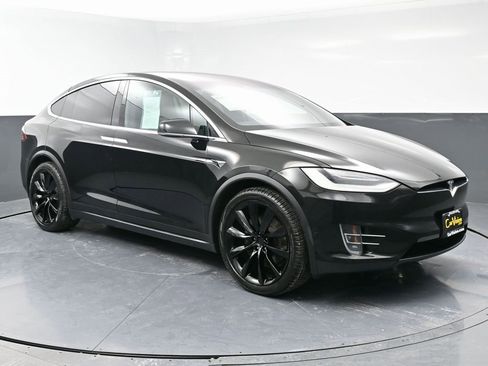 Used 2020 Tesla Model X Long Range image 2