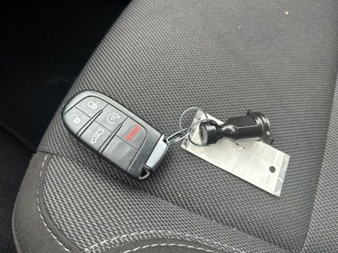 Used 2022 Dodge Charger SXT image 26