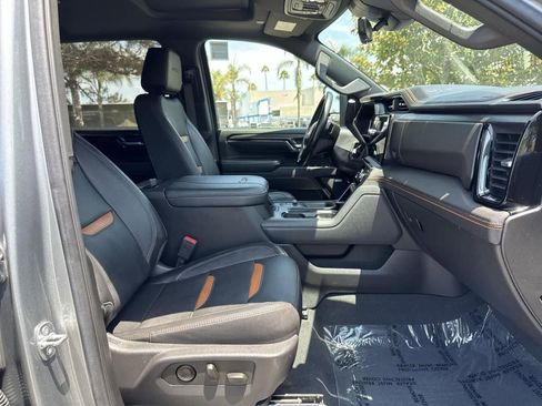 Used 2024 GMC Sierra 2500 AT4 w/ AT4 Premium Plus Package image 39