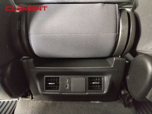 Used 2023 Chevrolet Silverado 1500 Custom AWD/4WD image 32