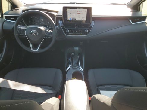 Used 2025 Toyota Corolla SE w/ SE Package image 15