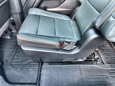 New 2026 GMC Yukon AT4 w/ AT4 Premium Plus Package AWD/4WD image 17