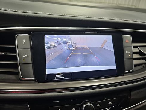 Used 2020 Buick Enclave Essence w/ Sound and Sites Package AWD/4WD image 25