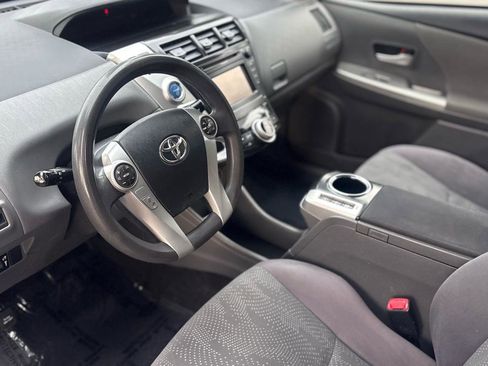 Used 2013 Toyota Prius V Two image 9