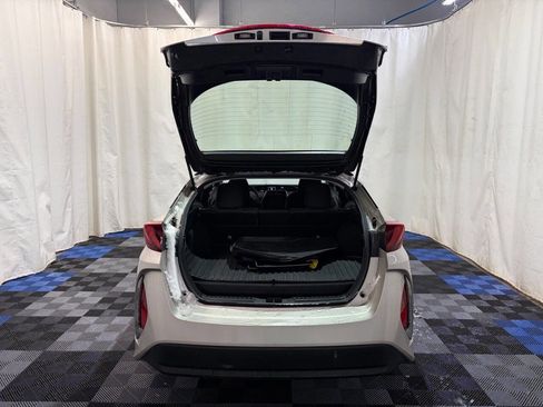 Used 2017 Toyota Prius Prime Premium image 10