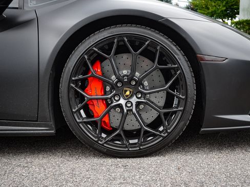 Used 2022 Lamborghini Huracan EVO AWD/4WD image 13