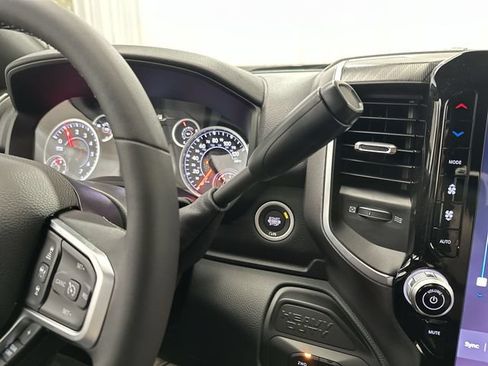 New 2027 RAM 2500 Big Horn AWD/4WD image 23