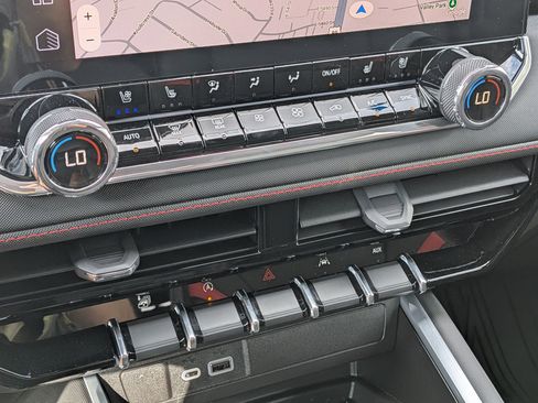 New 2026 Chevrolet Colorado Z71 w/ Technology Package image 13