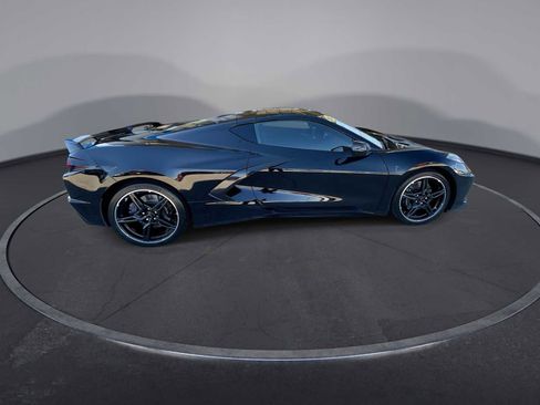 Used 2024 Chevrolet Corvette Stingray Preferred Cpe w/ Z51 Performance Package image 9