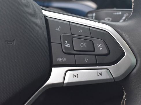 Used 2022 Volkswagen Taos SE image 31