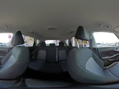 Used 2025 Kia Soul LX w/ LX Technology Package FWD image 40