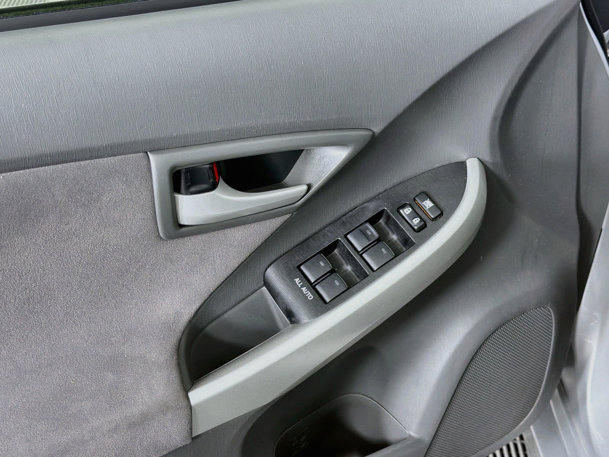 Used 2011 Toyota Prius Two FWD image 15