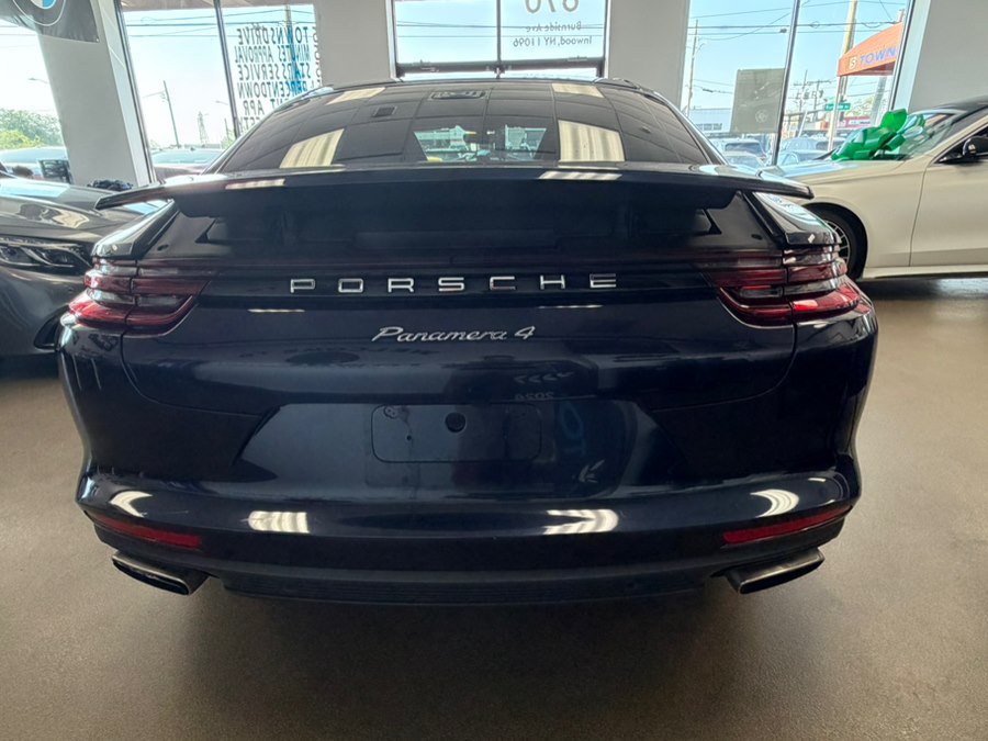 Used 2018 Porsche Panamera 4 AWD/4WD image 11